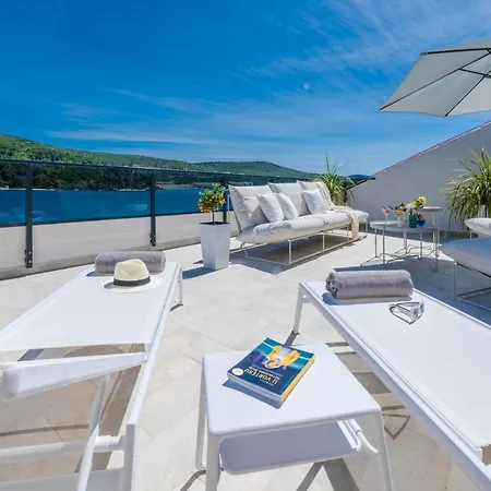 Sol Del Mar Iii Slano