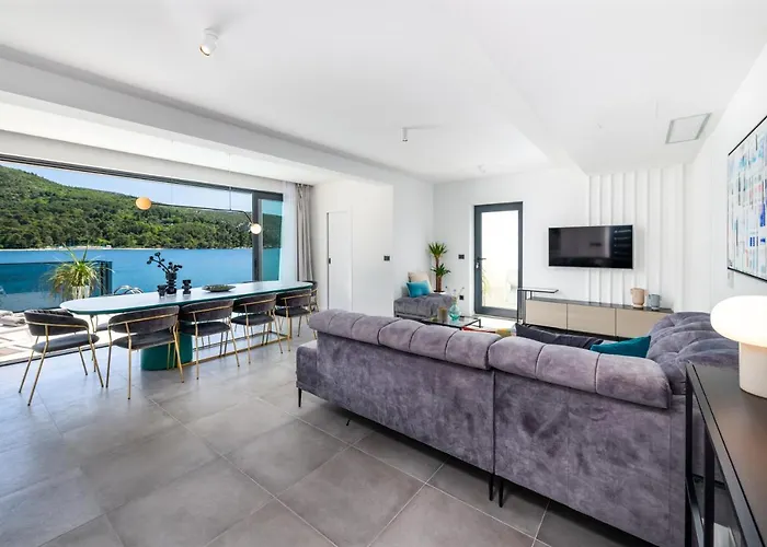 Sol Del Mar Iii Villa *